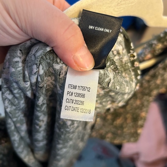 TORRID FLORAL SMOCKED BLOUSE - Picture 4 of 5